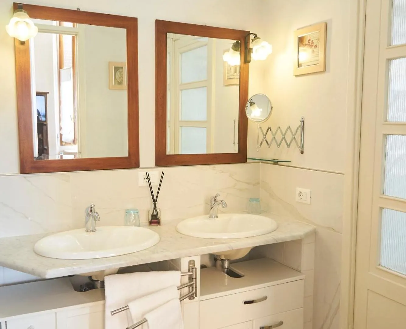 Dimora Altemura Lucca Guest house